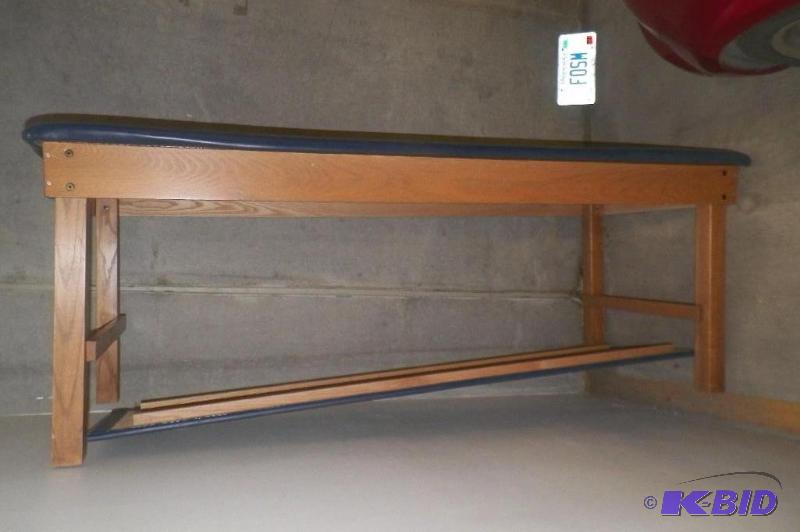 lot 193 image: 6 Foot 6 inch  massage Tablle