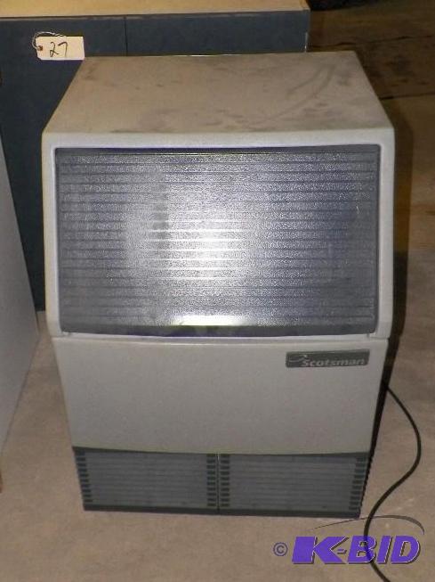 lot 31 image: Scottsman ice machine