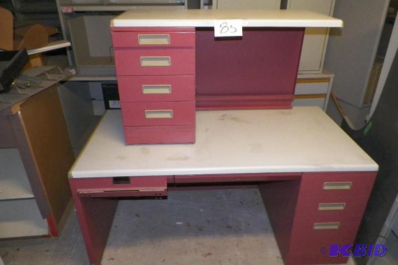 lot 85 image: Metal Desk with Desk Return