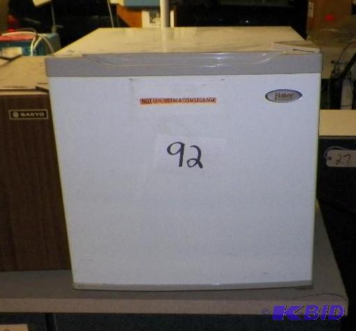 lot 92 image: Dorm Size Fridge