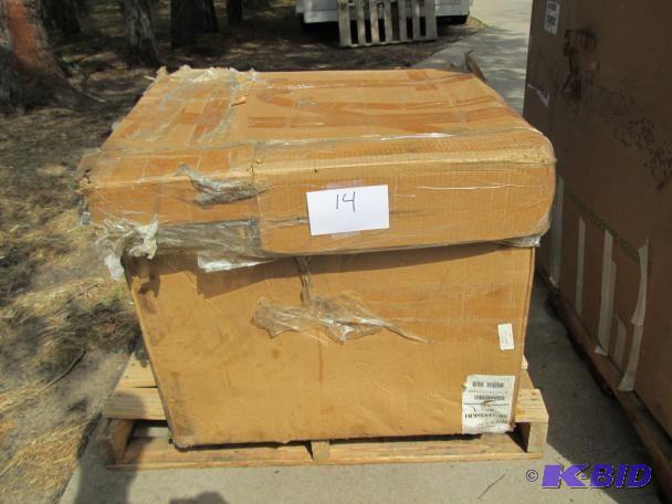 lot 14 image: 4 tier Luxor Media Cart. 28" x...