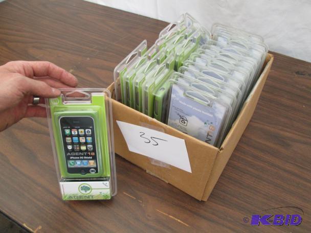 lot 35 image: Agent 18 iPhone 3G (8 GB & 16 G...