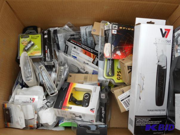 lot 62 image: Box of misc electronics and accesso...