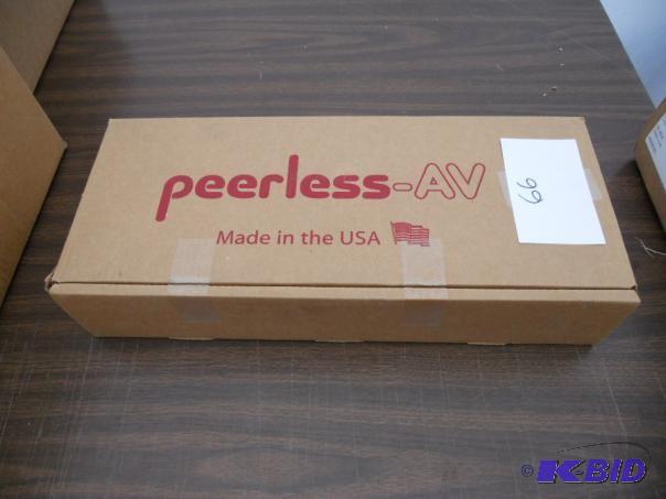 lot 66 image: Peerless AV PT640 flat screen wall ...