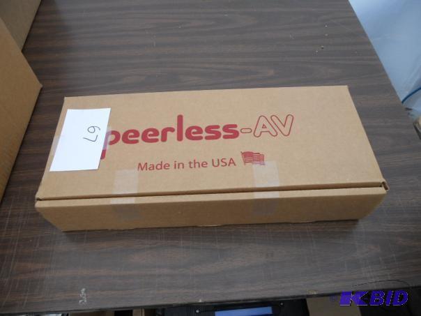 lot 67 image: Peerless AV PT640 flat screen wall ...
