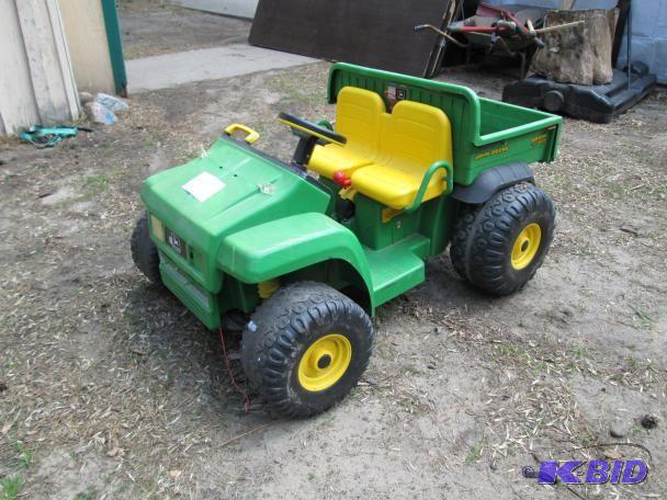 lot 7 image: John Deere Gator 4x2, 12-Volt Power...