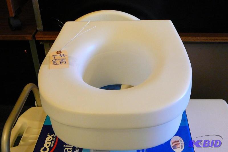 CAREX RAISED TOILET SEAT &nbsp...