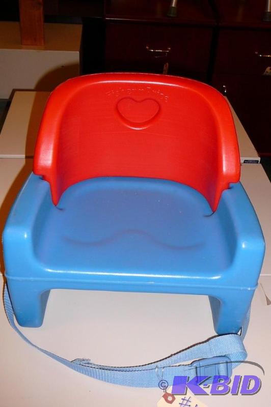 FISHER PRICE BUSTER SEAT...