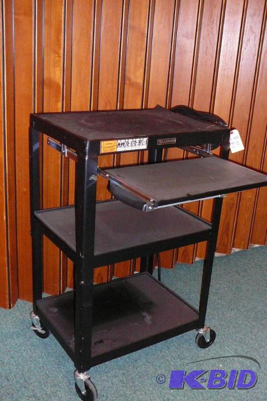 HUXOR&nbspMETAL STAND ON CASTER WI...