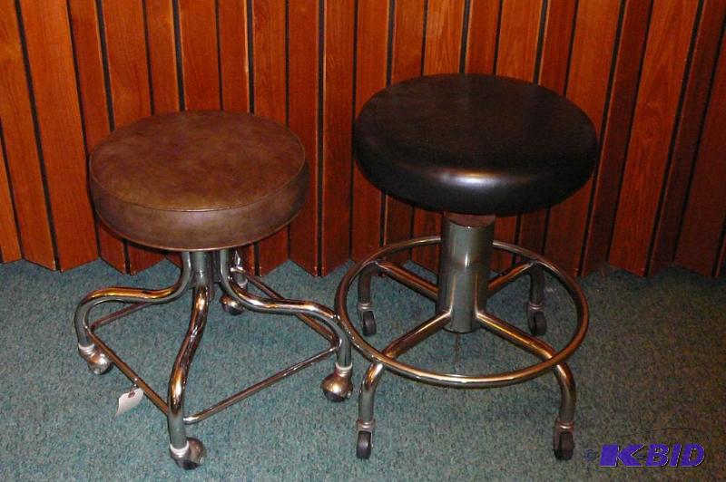 2 STOOLS ON CASTER  Sold &quotas i...