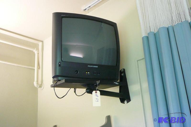 PHILIPS TV WITH WALL MOUNT Sold &qu...
