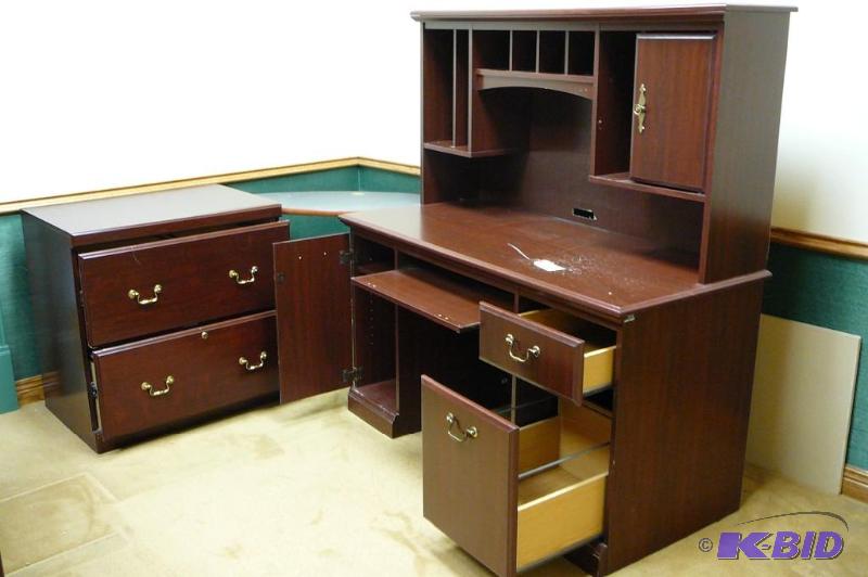 Desk mahogany with file drawers and...