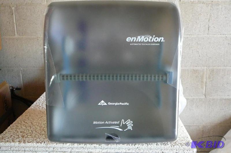 Enmotion Georgia Pacific towel disp...