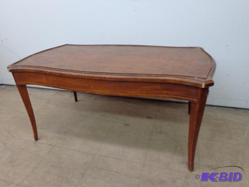 lot 21 image: Coffee Table  35" x 19&qu...
