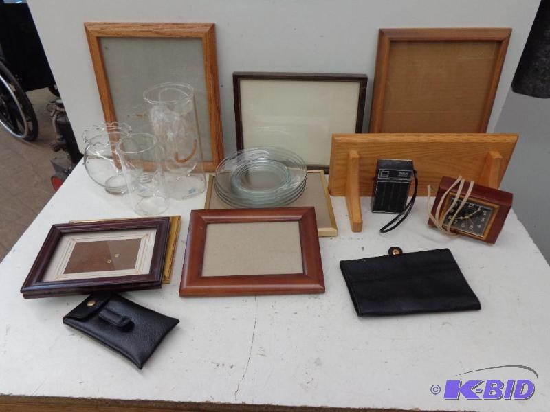 lot 53 image: Assorted Picture Frames, 4 Glass Pl...