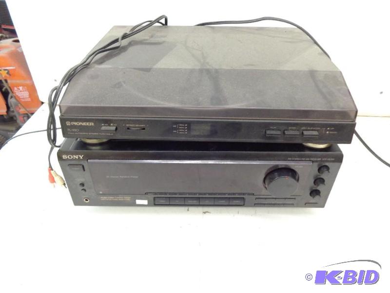 lot 62 image: Sony FM Stereo  FM-AM Receiver &am...
