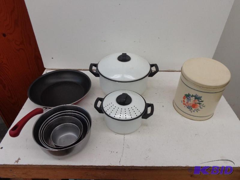 lot 88 image: Household Cooking and Storage ...