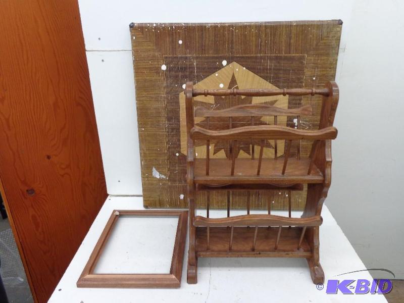 lot 92 image: Wooden House Accessories Double Mag...