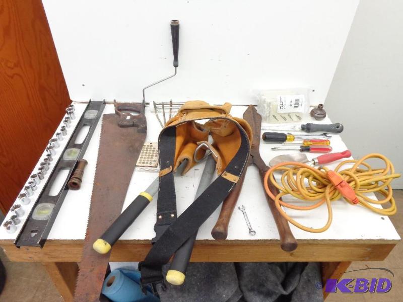 lot 95 image: Various Handy Man Tools and More Le...