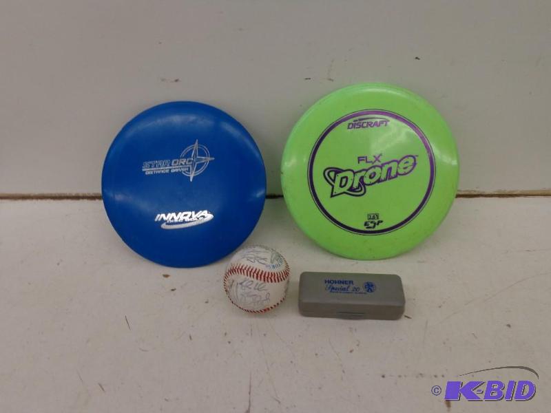 lot 99 image: Sports Stuff and More Printed Autog...