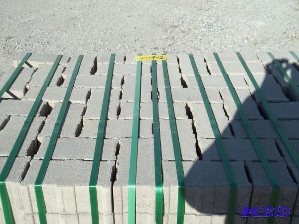 1 PALLET (66 SQ FT) WILLOW CREEK BR...