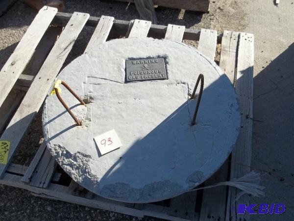 1 CONCRETE SEPTIC TANK LID - 29&quo...