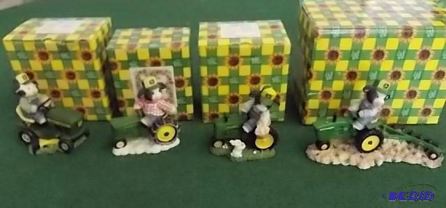 4-Enesco Merry Moo Moos John Deere ...