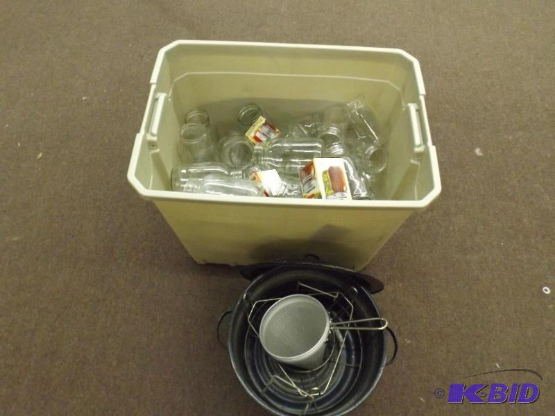 Container of a mixture of canning j...