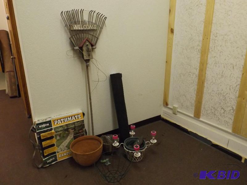 This lot includes a clay pot, 2 han...