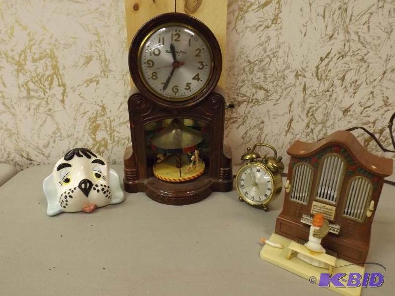 This lot includes a vintage Masterc...
