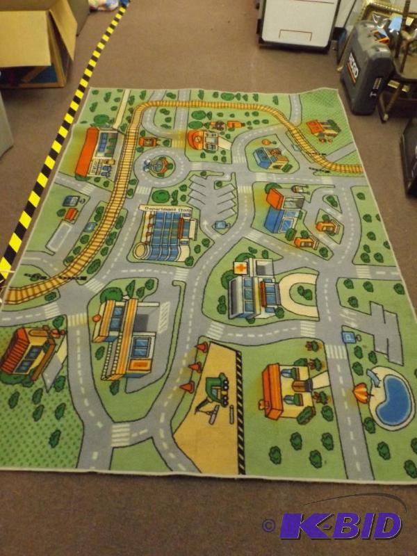 Play rug with roads and little city...