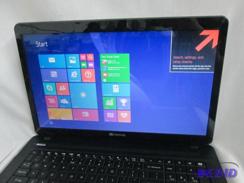 lot 1 image: Gateway 17.3 6GB Windows 8 Laptop