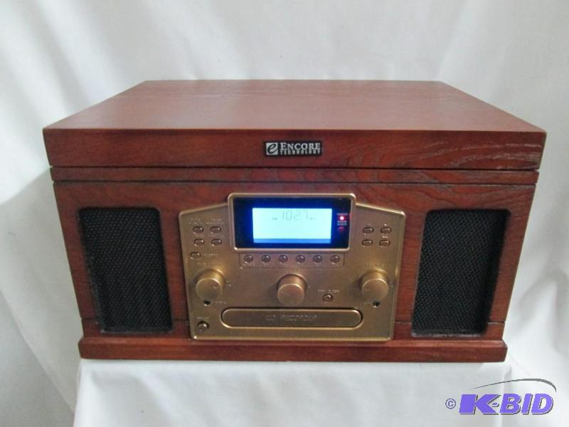 lot 12 image: Encore Technology Nostalgic 6-in-1 Sound System