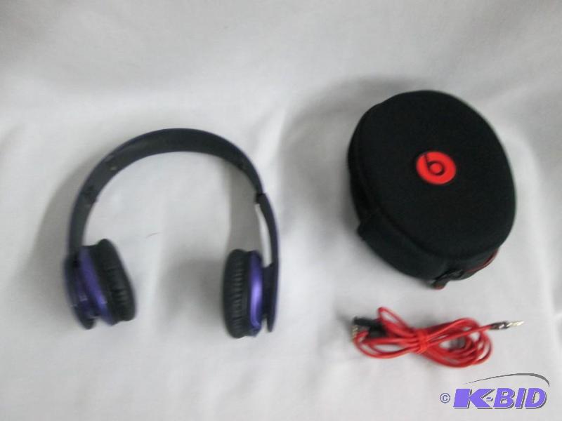 lot 14 image: Beats Solo HD On-Ear Headphones in Grape