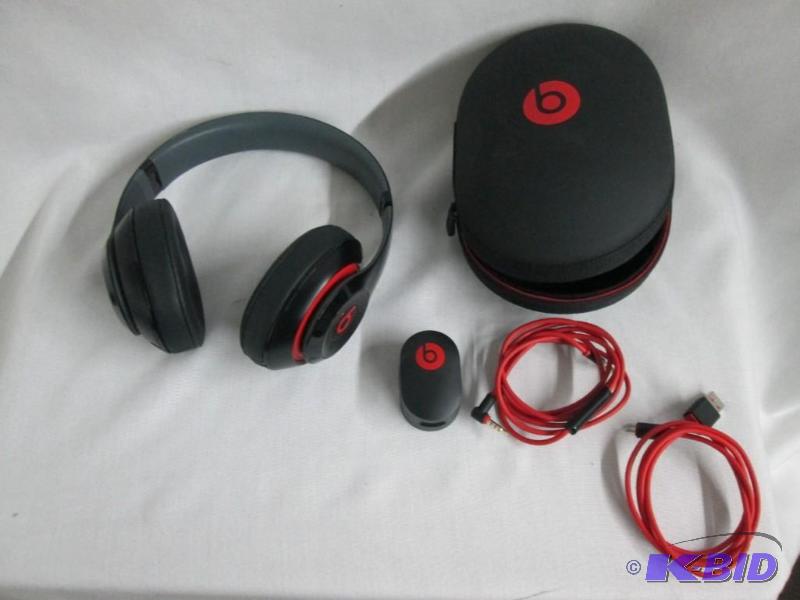 lot 15 image: Beats by Dr. Dre Studio 2.0 Over-Ear Headphones