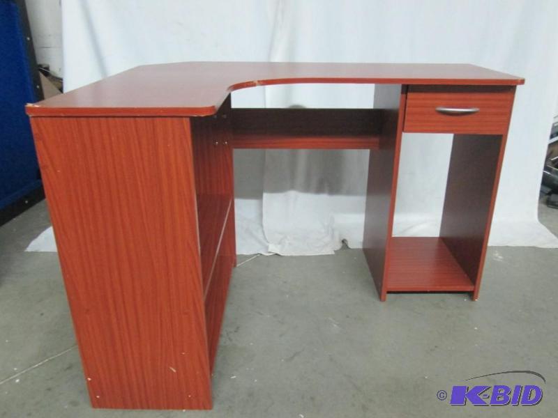 lot 29 image: Corner Computer Desk