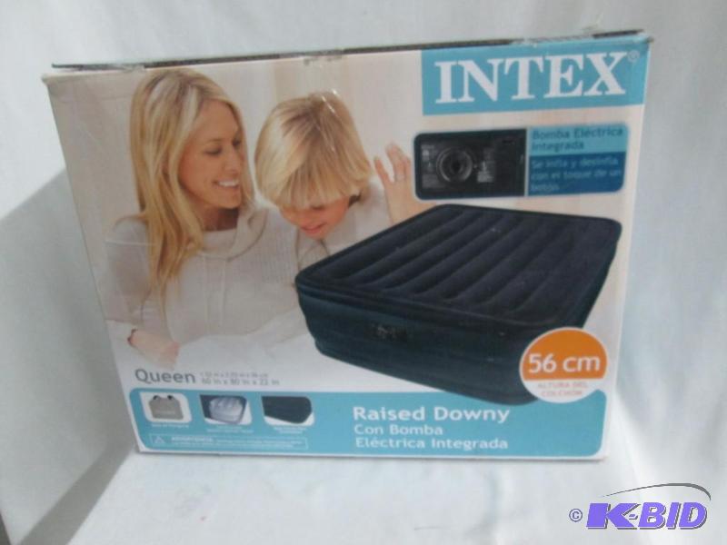 lot 33 image: Intex Queen Raised Airbed