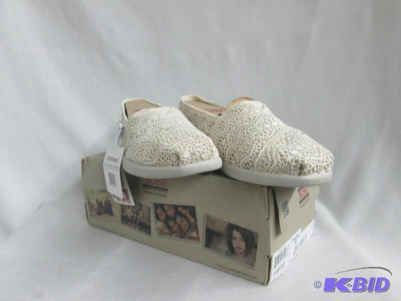 lot 44 image: GC Shoes Womens Knit Lace Flat