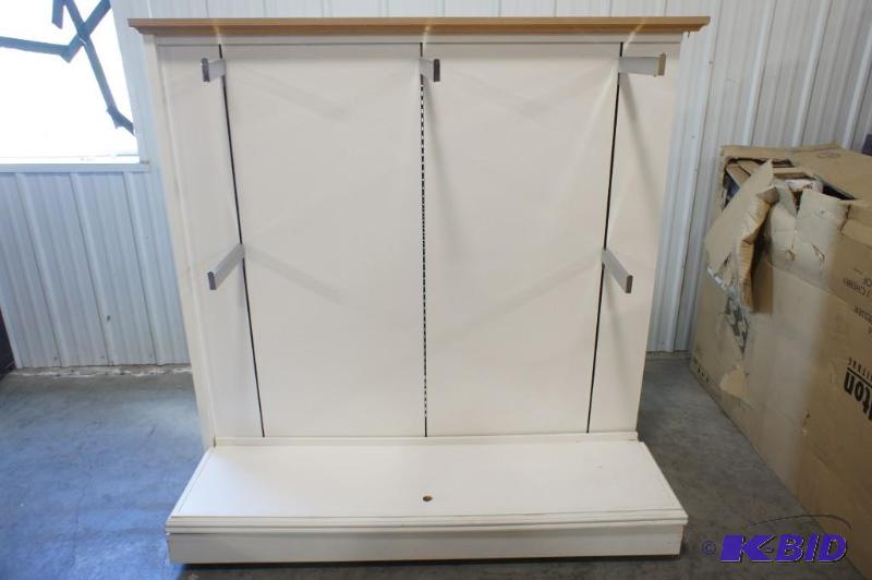 Retail hanger display rack. 61&quot...