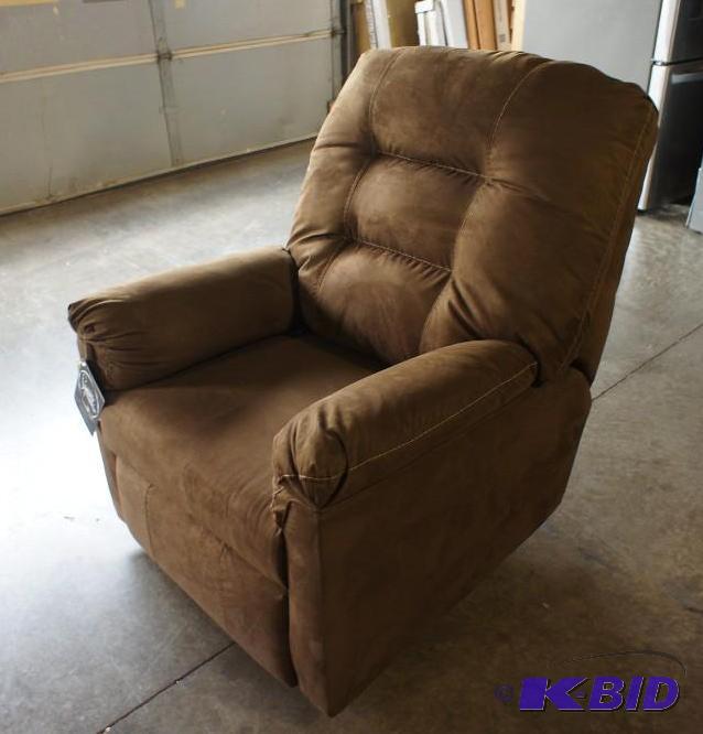 New Ashley Recliner. Chocolate Brow...
