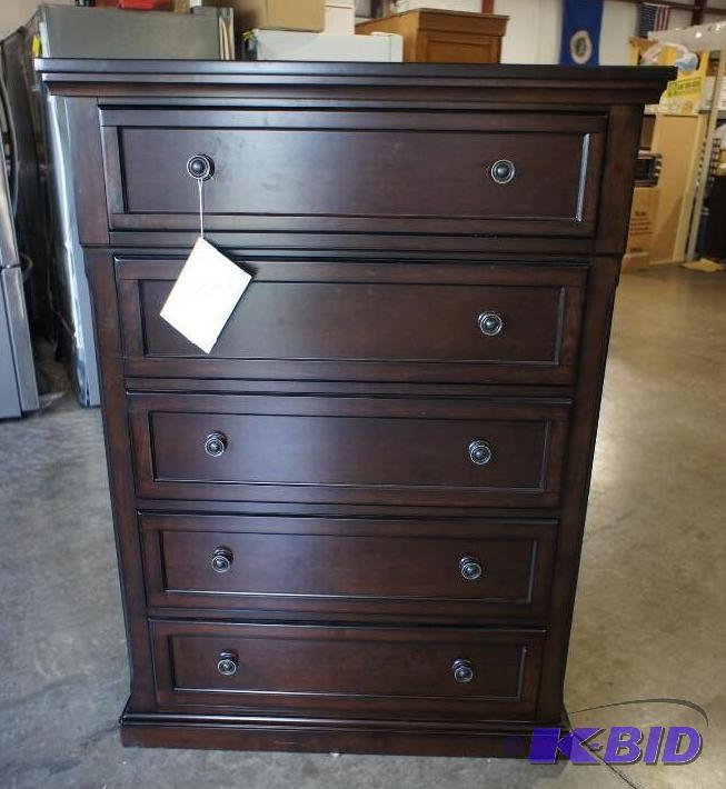 Ashley Furniture 5 drawer dresser. ...