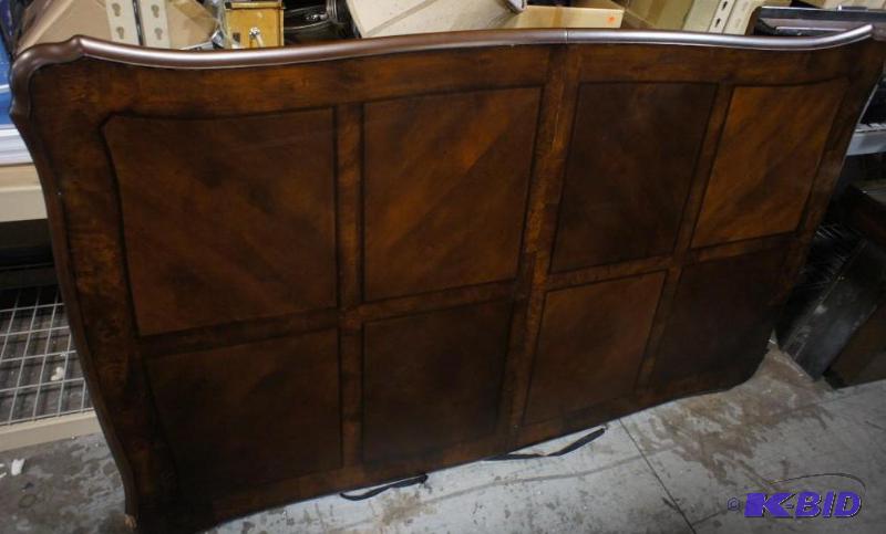 Ashley Table Top w 1 leaf. Table h...