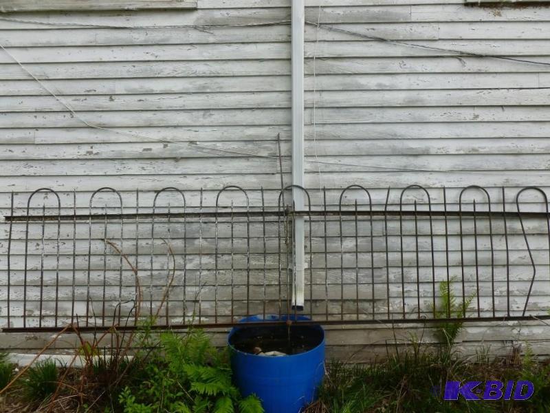 lot 1 image: Large Section Of Antique Iron Cemet...