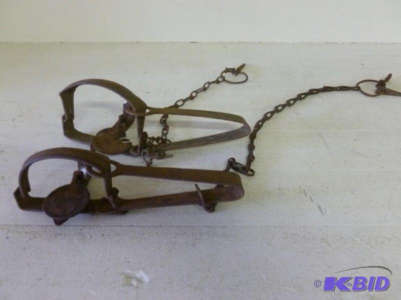 lot 100 image: Lot of two leg traps, one of them i...