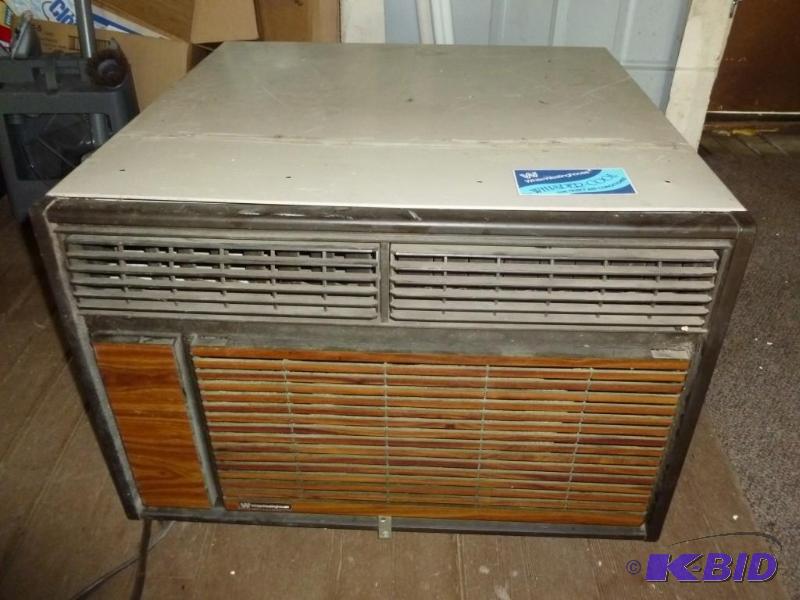 lot 12 image: Large White Westinghouse Whisper Co...