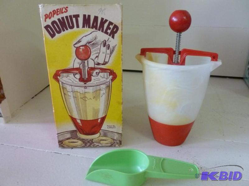 lot 129 image: Vintage Popeils&nbspdonut maker, ...