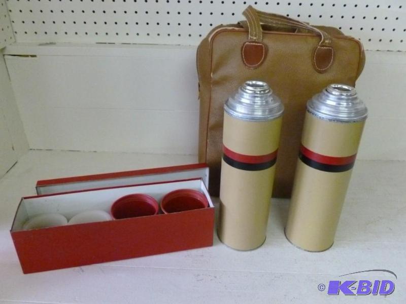 lot 140 image: Vintage American Thermos Bottle Co....