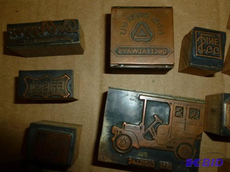 lot 145 image: This lot consists of twenty vintage...