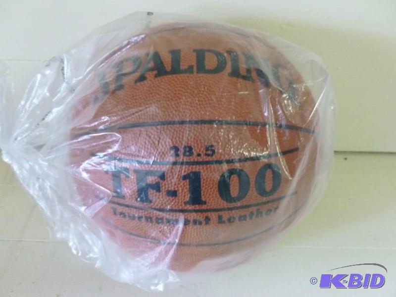 lot 155 image: Spalding TF-100 basketball, brand n...