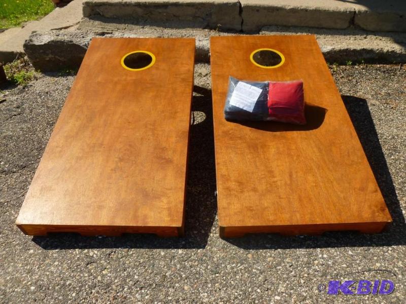 lot 159 image: Heavy duty custom made wooden bean ...
